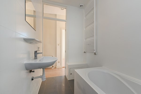 Medium property photo - Harderwijkstraat 181, 2573 ZE Den Haag